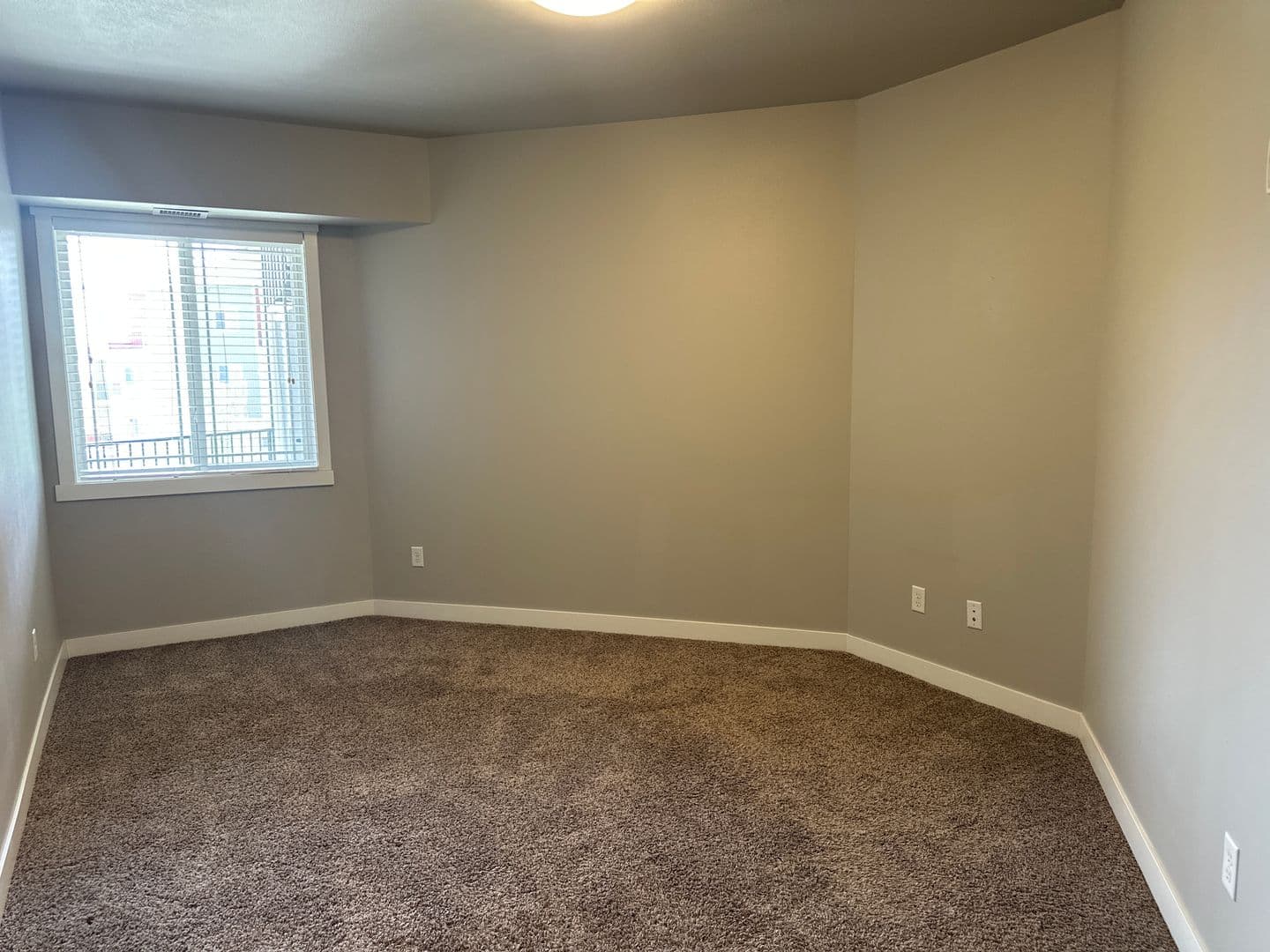3 Bedroom - 2.5 Bathroom Apartment for Rent! 34 of 34