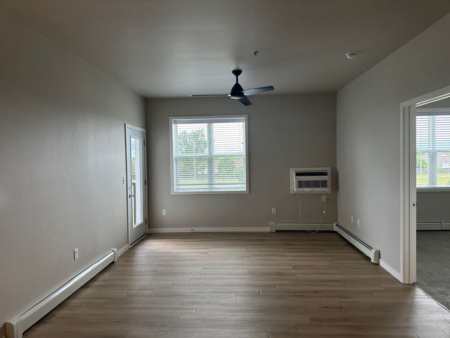 Townsite Flats - 4711 2 of 10