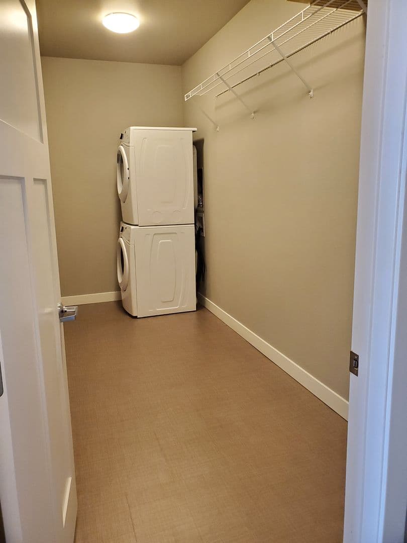 3 Bedroom - 2.5 Bathroom Apartment for Rent! 40 of 40