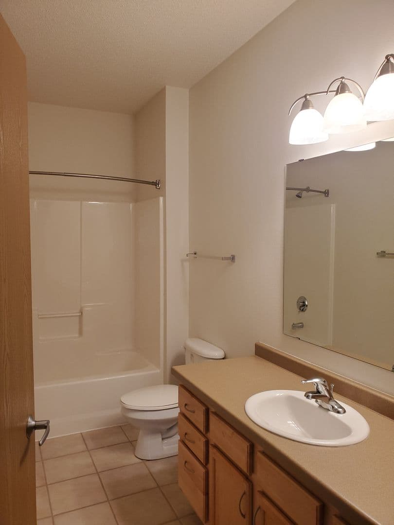 2 Bedroom - 2 Bathroom Apartment for Rent! 31 of 31