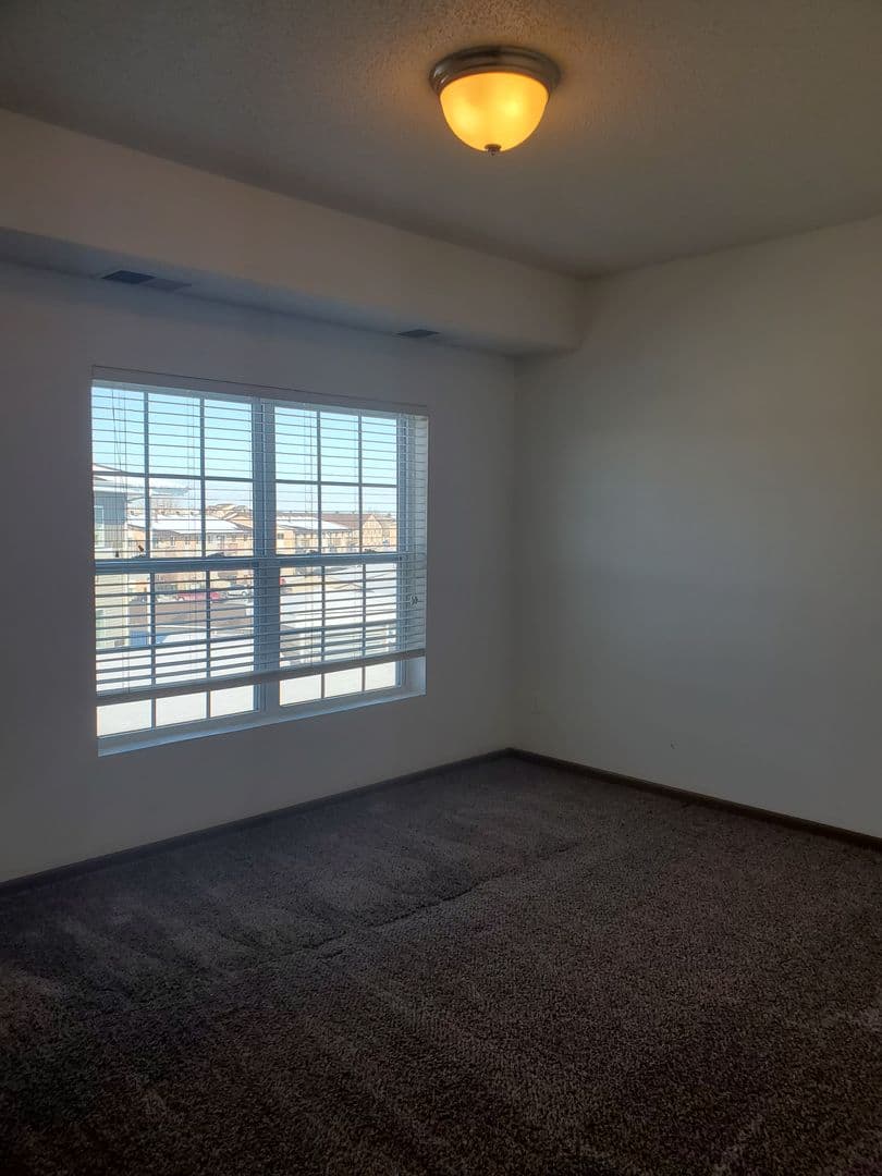 2 Bedroom - 2 Bathroom Apartment for Rent! 26 of 31