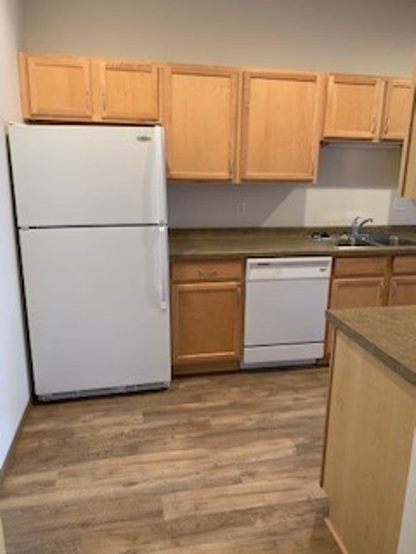2 Bedroom - 2 Bathroom Apartment for Rent! 22 of 33
