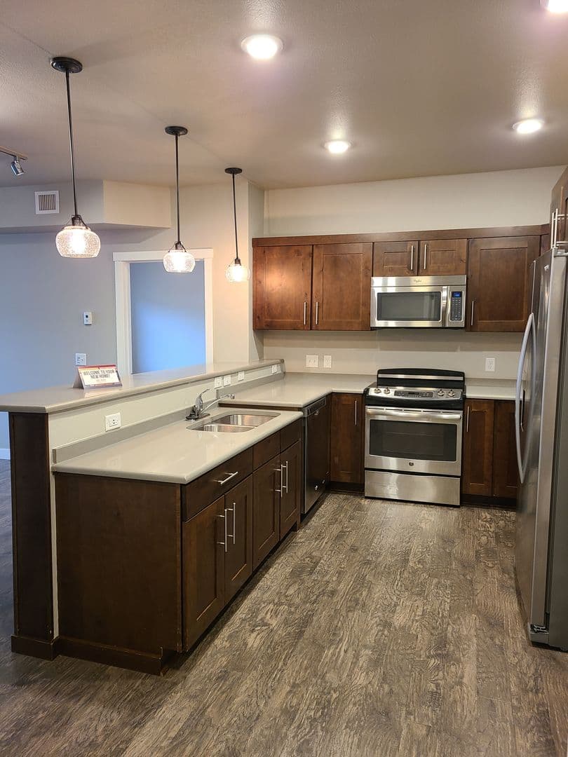 3 Bedroom - 2.5 Bathroom Apartment for Rent! 28 of 36