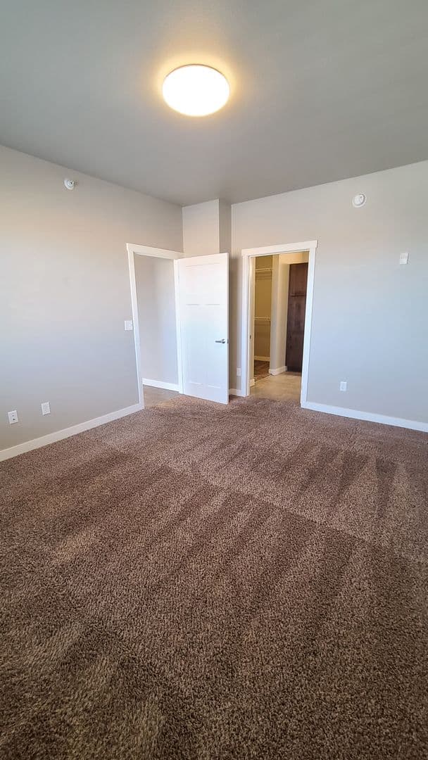 3 Bedroom - 2.5 Bathroom Apartment for Rent! 35 of 43