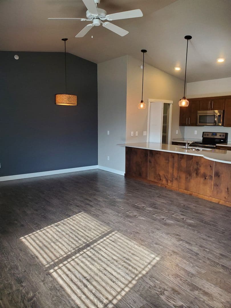 3 Bedroom - 2.5 Bathroom Apartment for Rent! 32 of 40