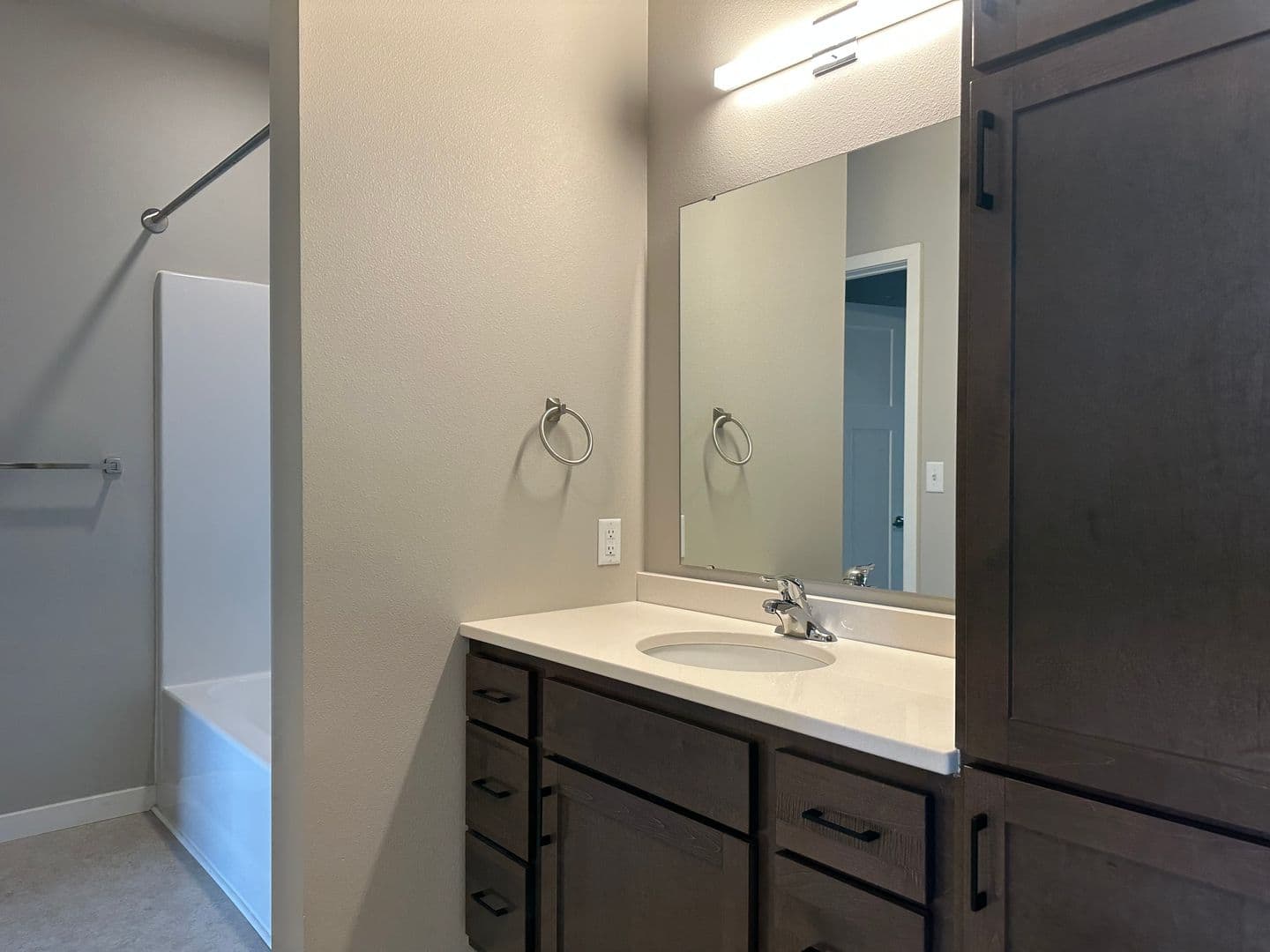 Townsite Flats - 4711 9 of 10