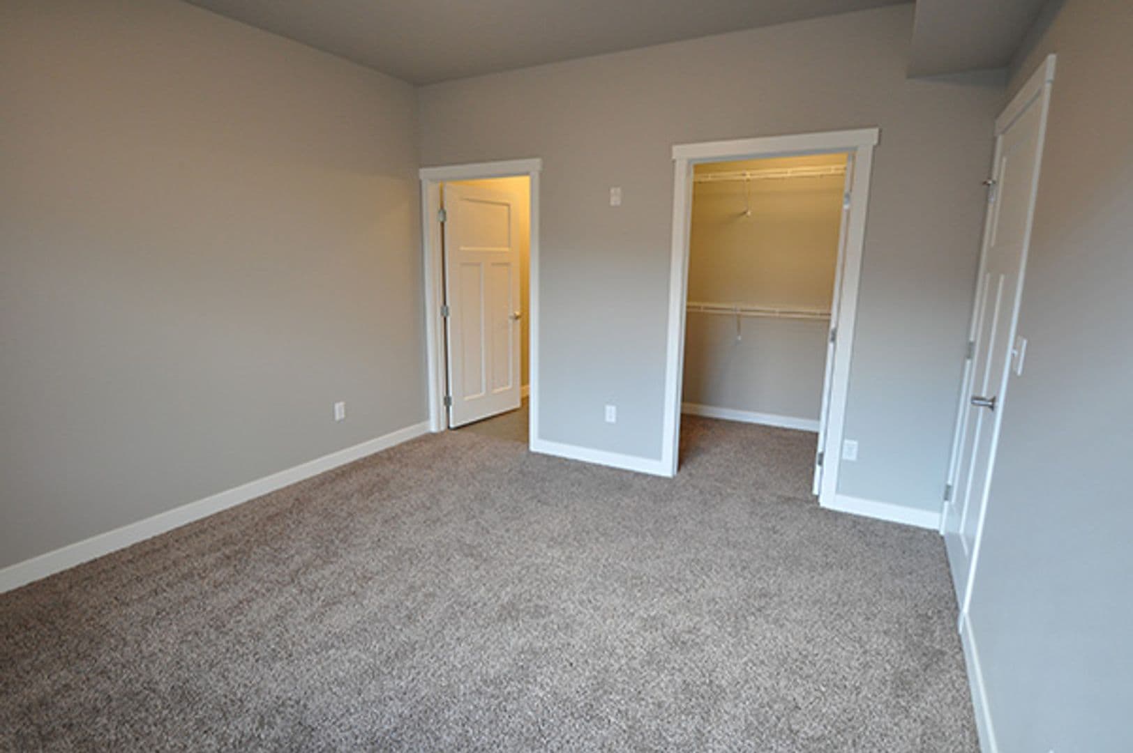 3 Bedroom - 2.5 Bathroom Apartment for Rent! 33 of 42