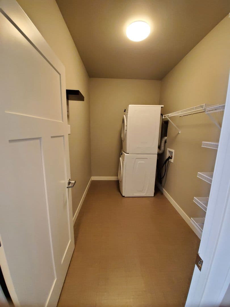 3 Bedroom - 2.5 Bathroom Apartment for Rent! 34 of 34