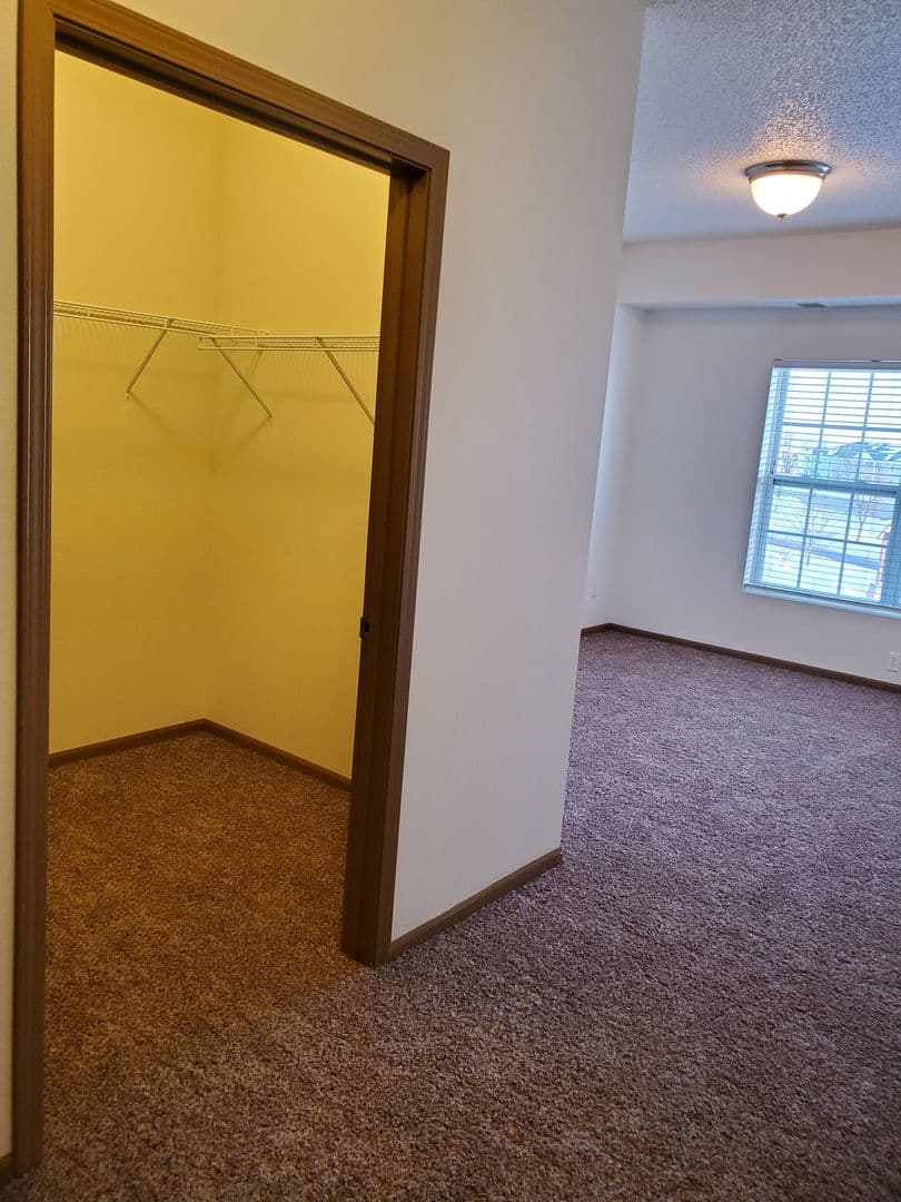 2 Bedroom - 2 Bathroom Apartment for Rent! 25 of 31