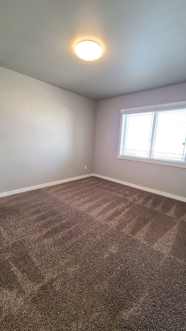 3 Bedroom - 2.5 Bathroom Apartment for Rent! 34 of 43