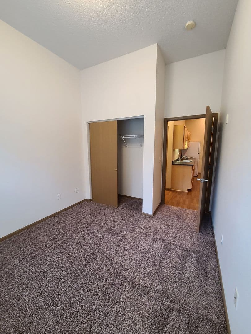 2 Bedroom - 2 Bathroom Apartment for Rent! 31 of 33