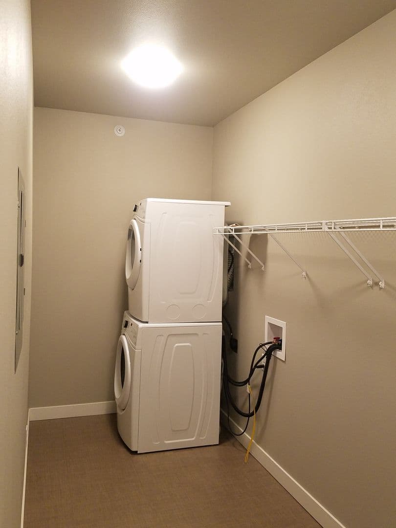 3 Bedroom - 2.5 Bathroom Apartment for Rent! 49 of 49