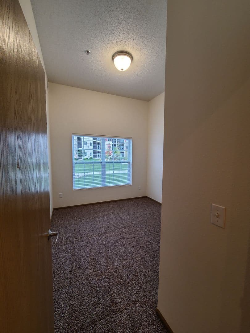 2 Bedroom - 2 Bathroom Apartment for Rent! 30 of 33