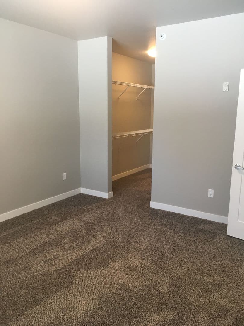 3 Bedroom - 2.5 Bathroom Apartment for Rent! 31 of 37