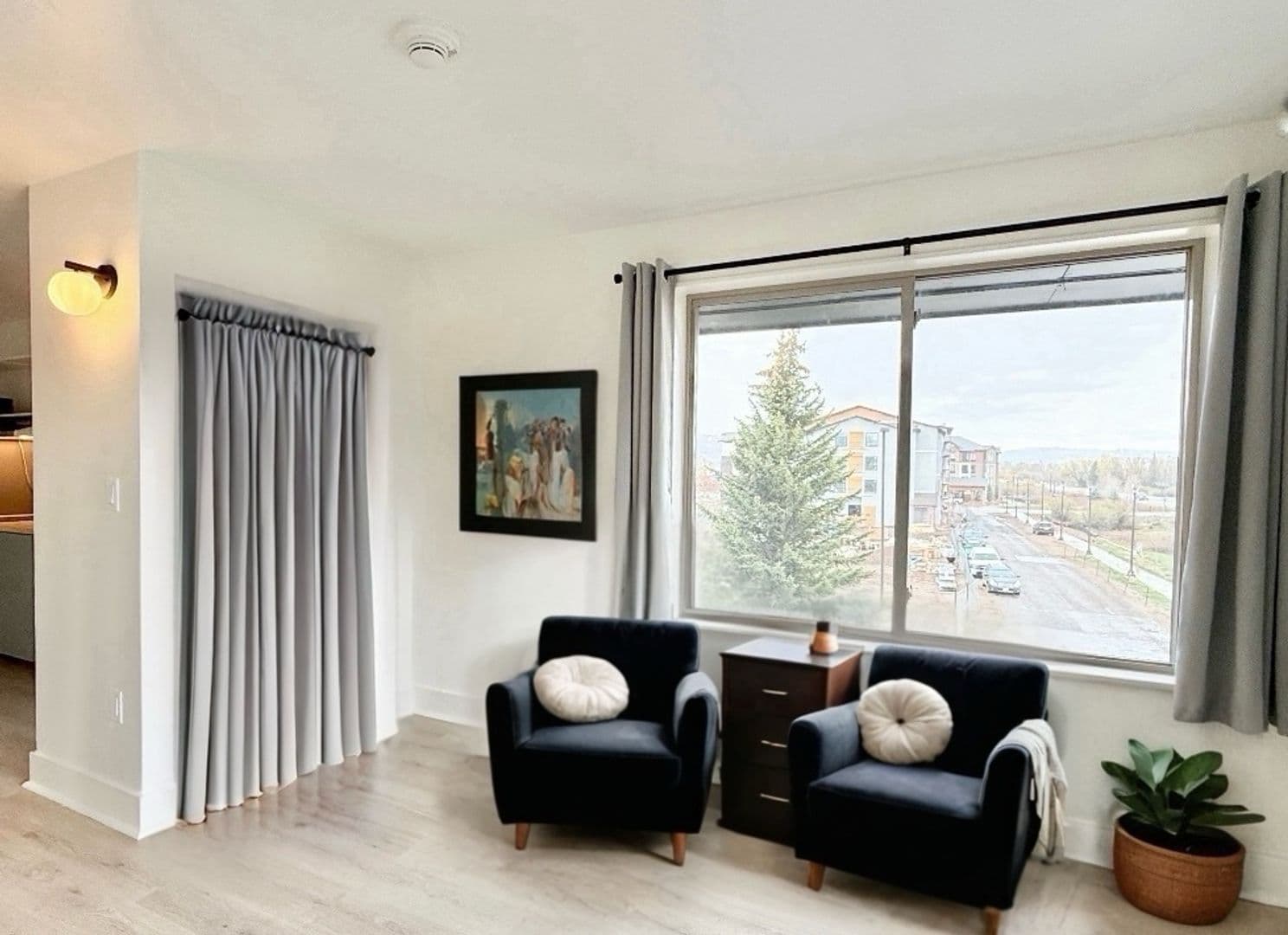 Storm Peak Apartments 4 of 6