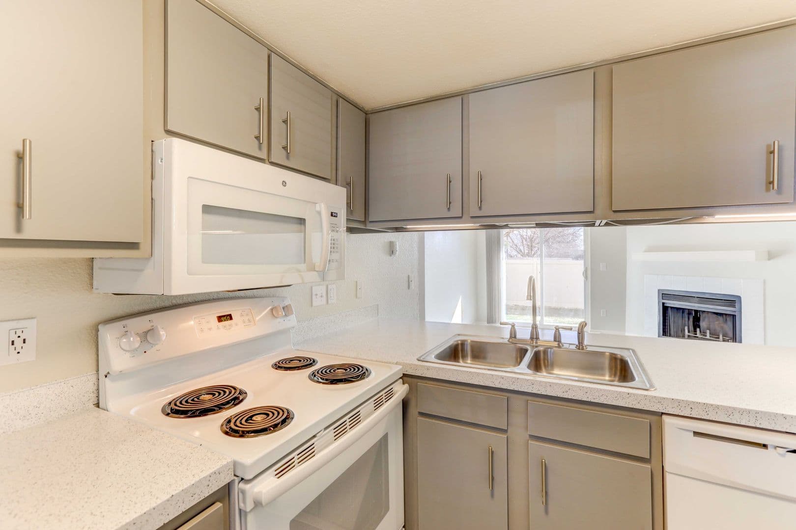 DCA - Dover Commons Apartments 3 of 11