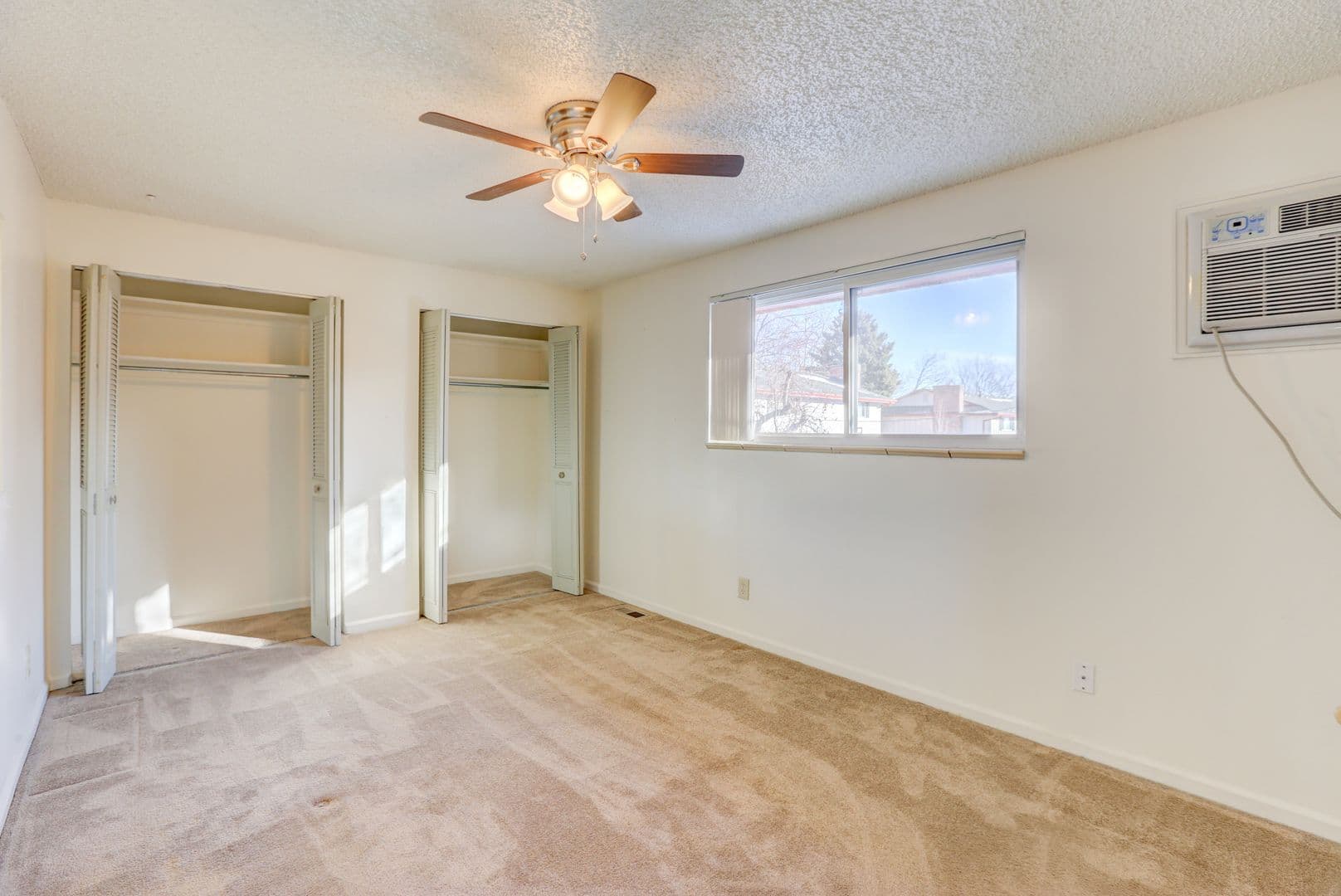 AC - Applewood Crest Townhomes &amp; Apartments 9 of 11