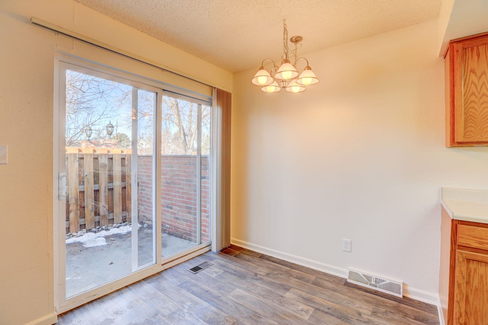 AC - Applewood Crest Townhomes &amp; Apartments 2 of 11