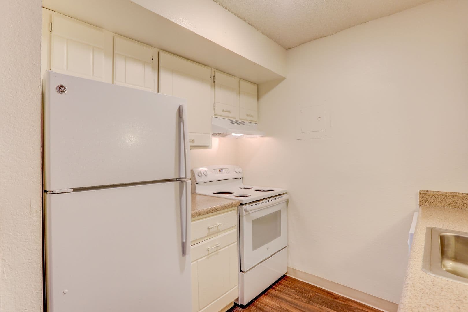 RPA - Ralston Park Apartments 1 of 8
