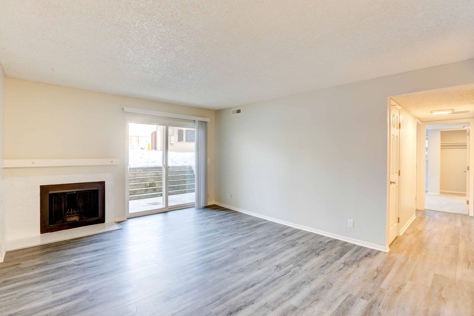 RR - Riva Ridge Apartments 5 of 10