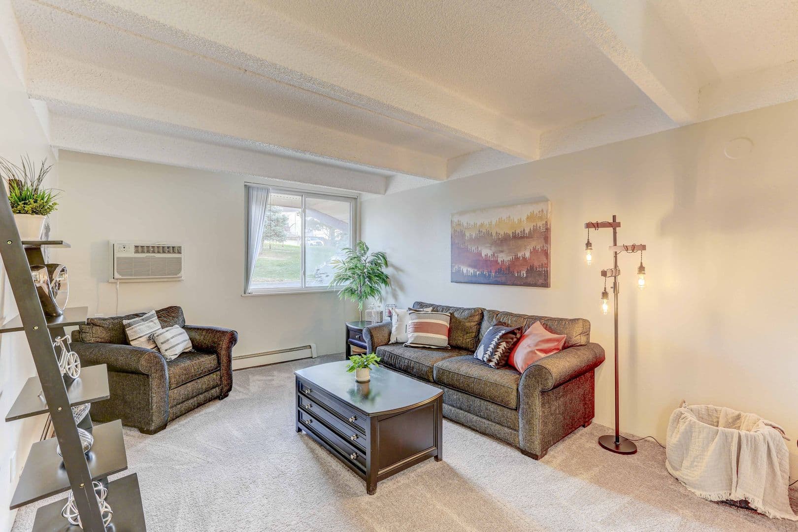 SVV - Summit View Village Apartments 4 of 12