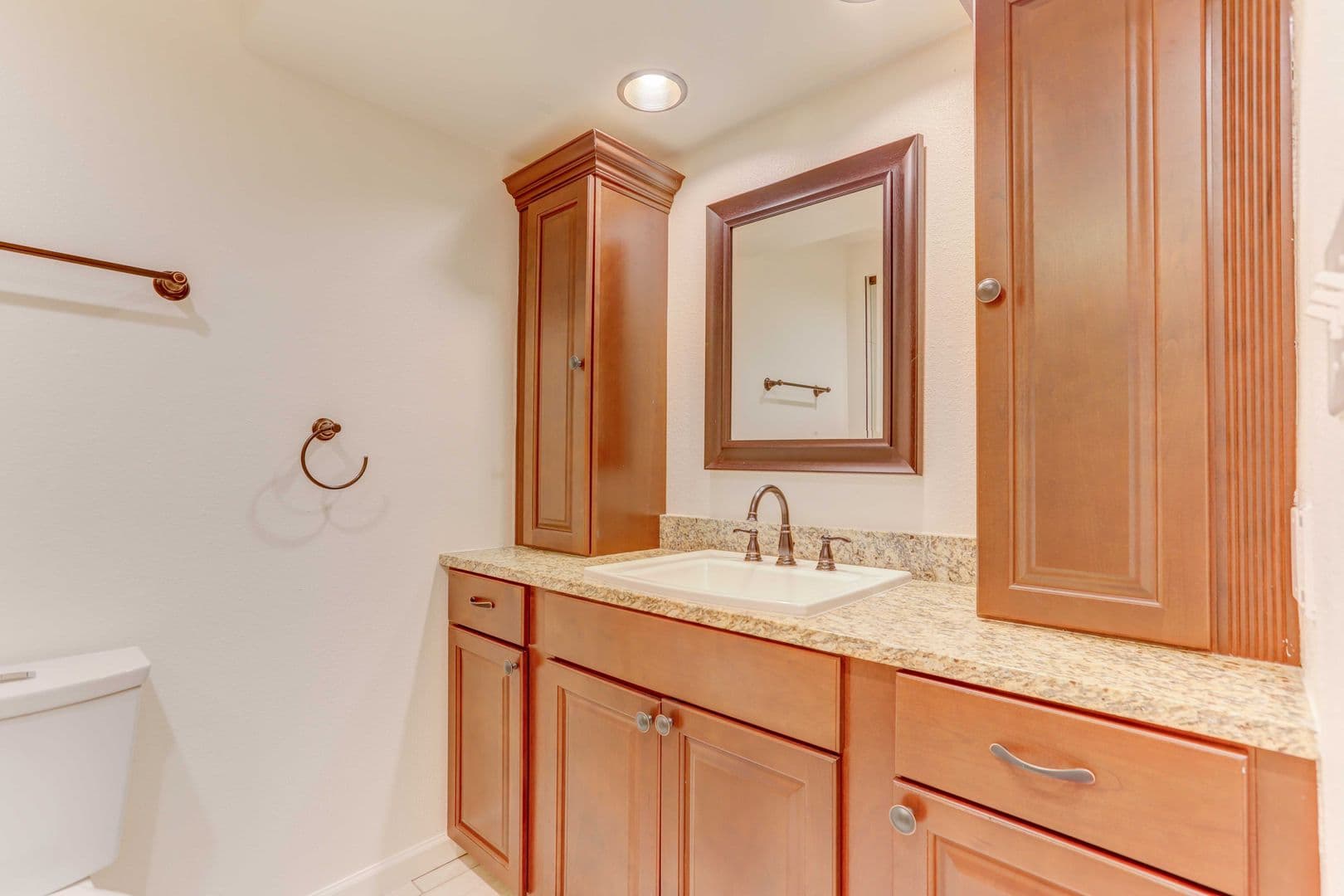 RR - Riva Ridge Apartments 11 of 12