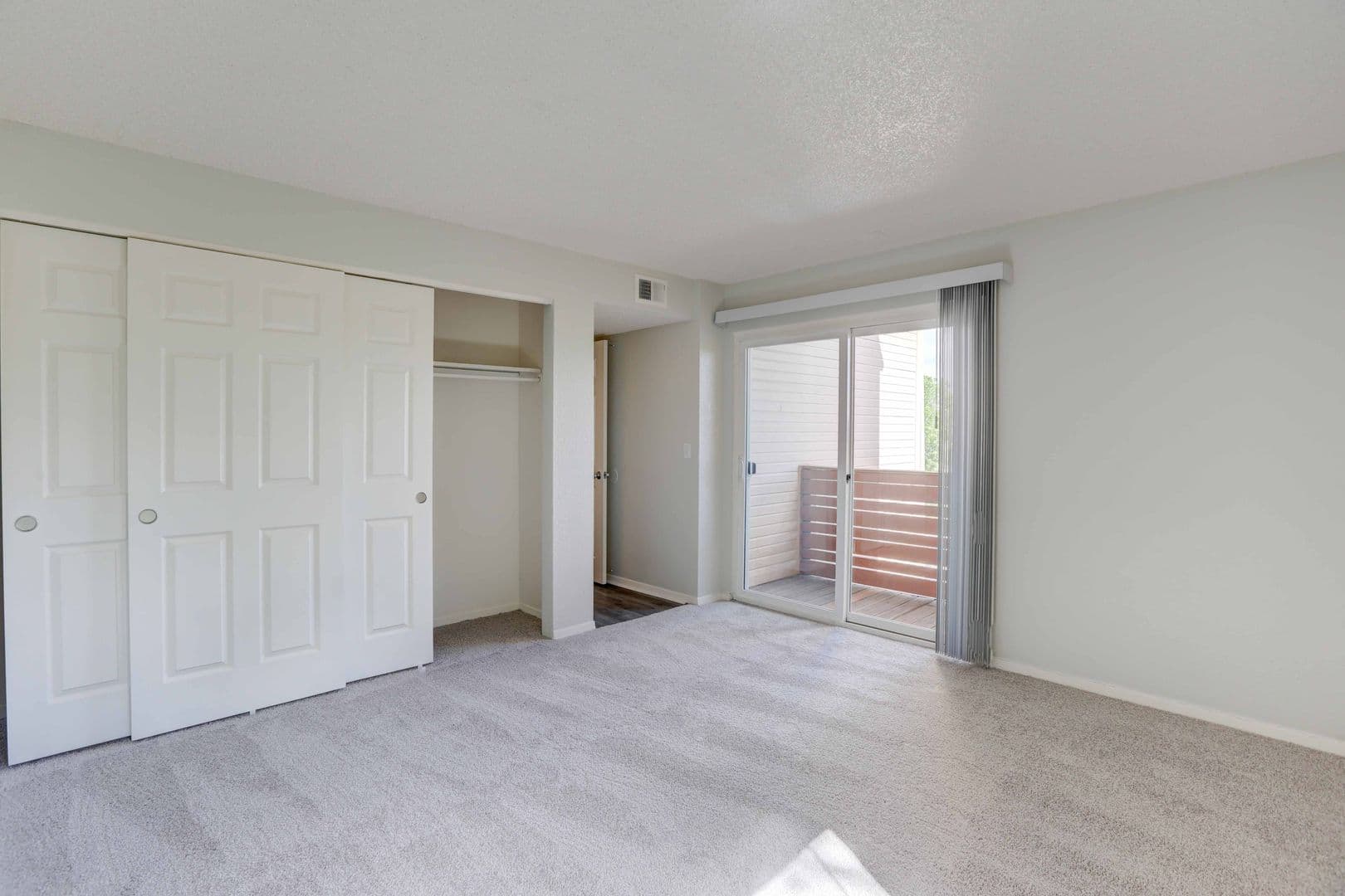 RR - Riva Ridge Apartments 11 of 18