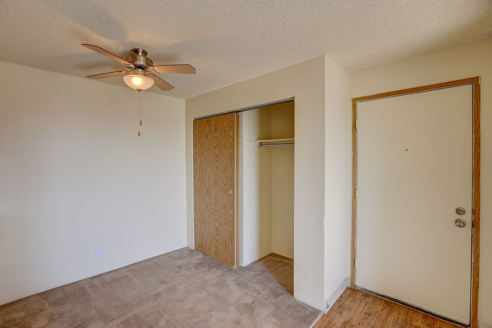 AML - Americana Lakewood Apartments 6 of 15