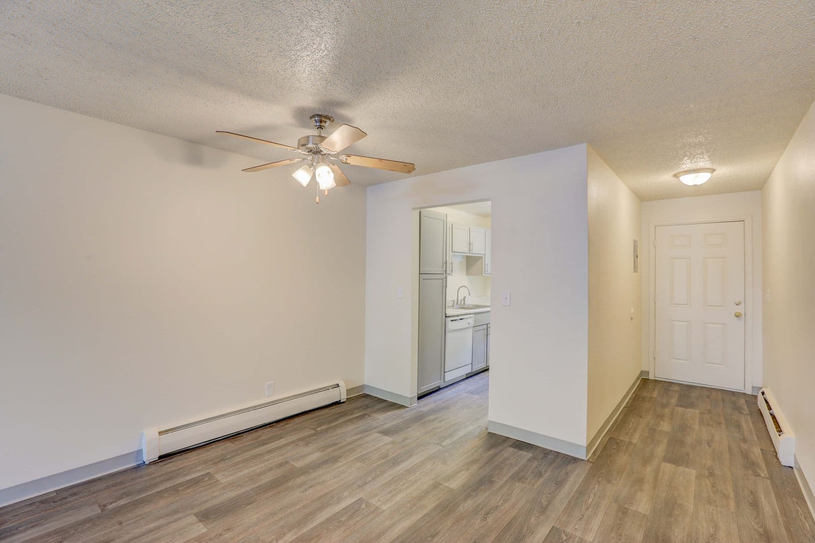 EA - Edelweiss Apartments 2 of 11