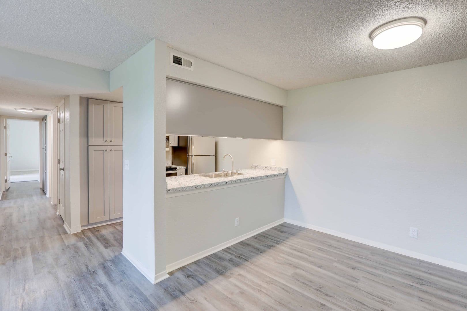 RR - Riva Ridge Apartments 4 of 18