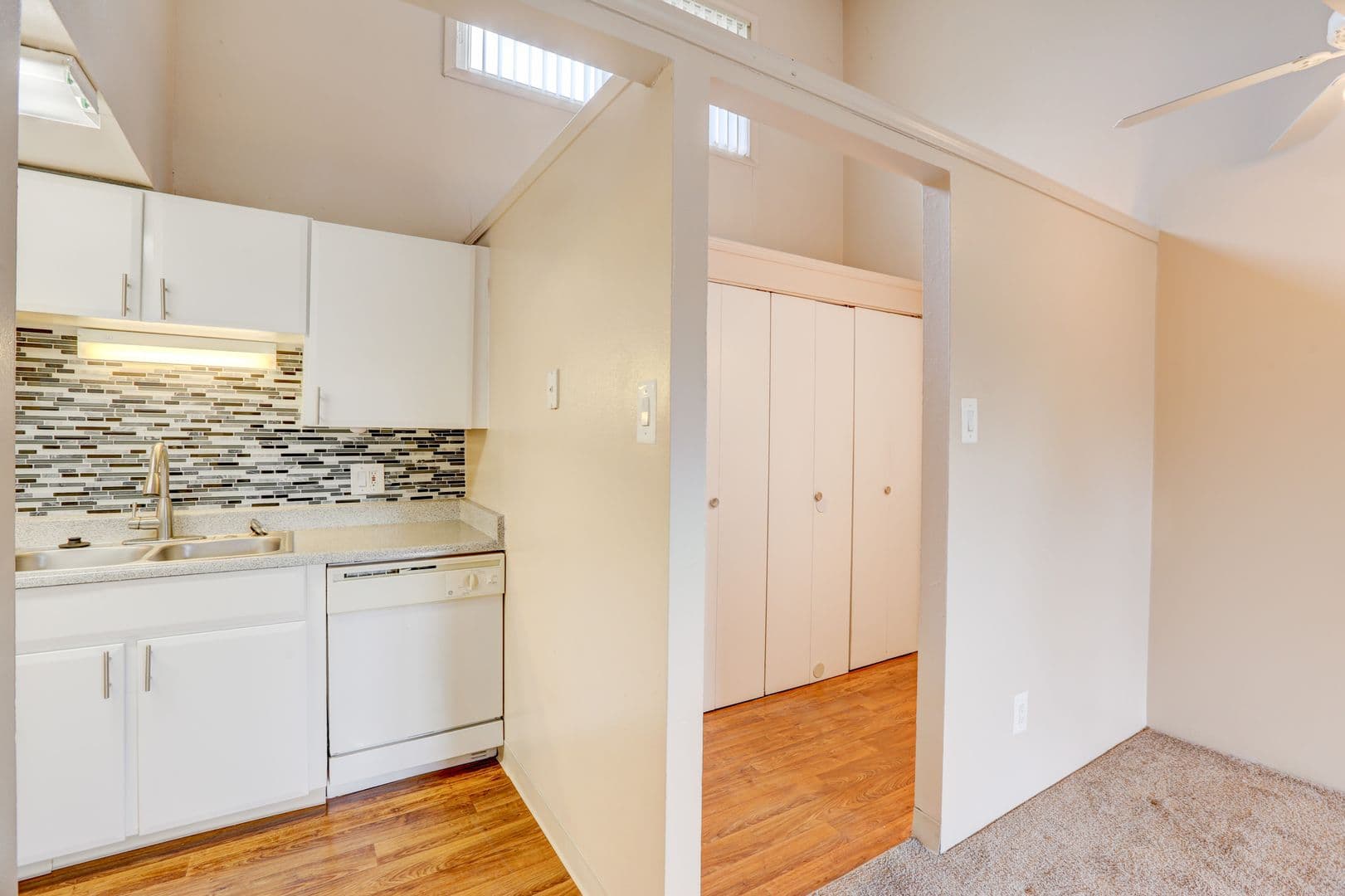 SVV - Summit View Village Apartments 2 of 8