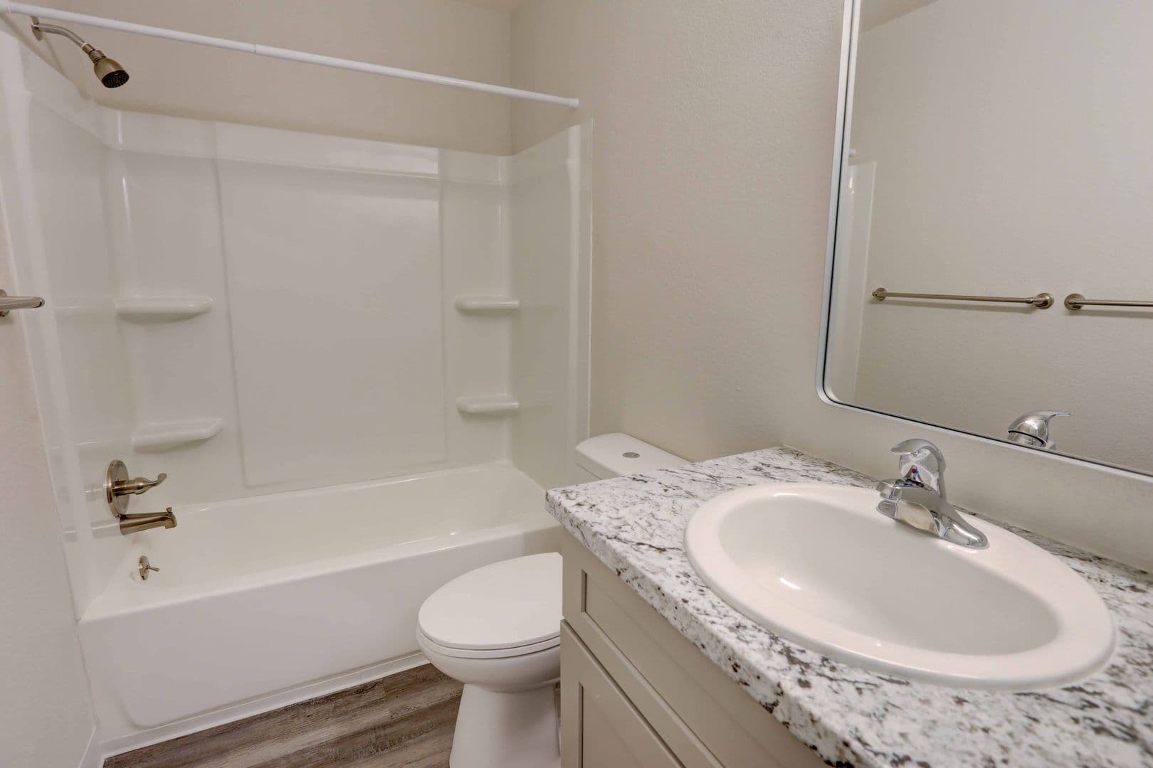 RR - Riva Ridge Apartments 16 of 18