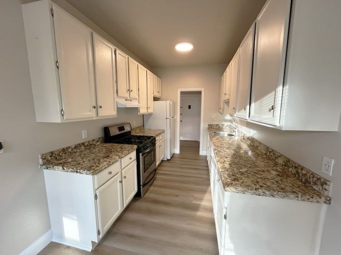 [R] 29 Clinton Street (OH) 2 of 16