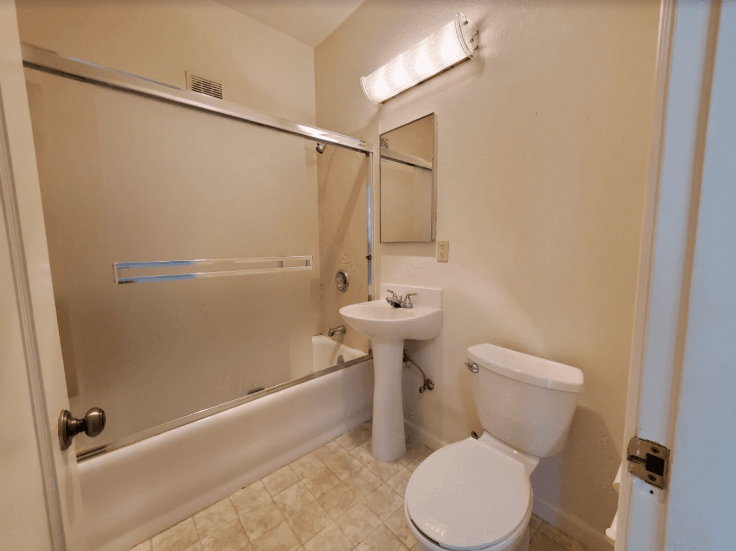 [R] 29 Clinton Street (OH) 10 of 12