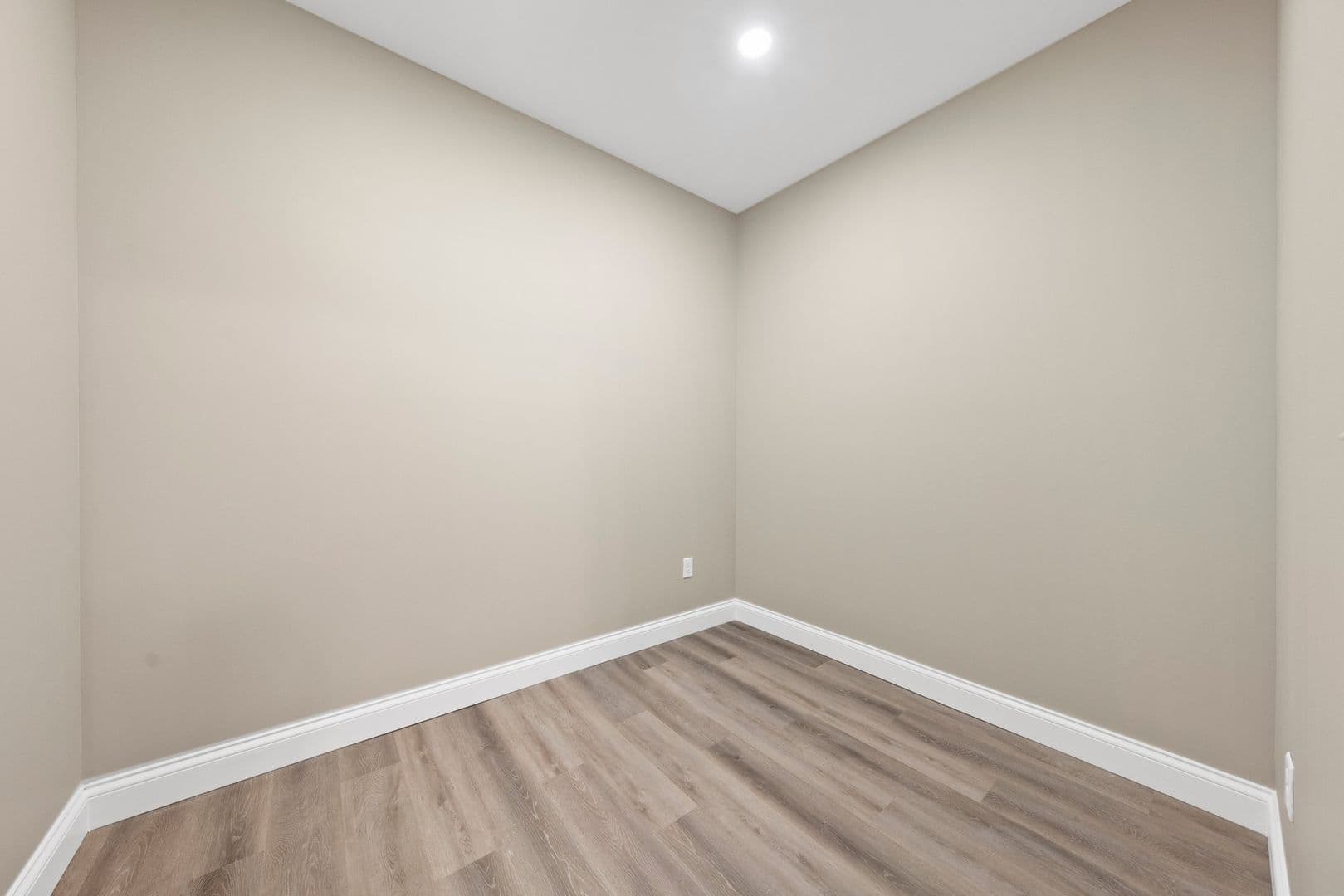 Walnut Creek Apartments 13 of 14