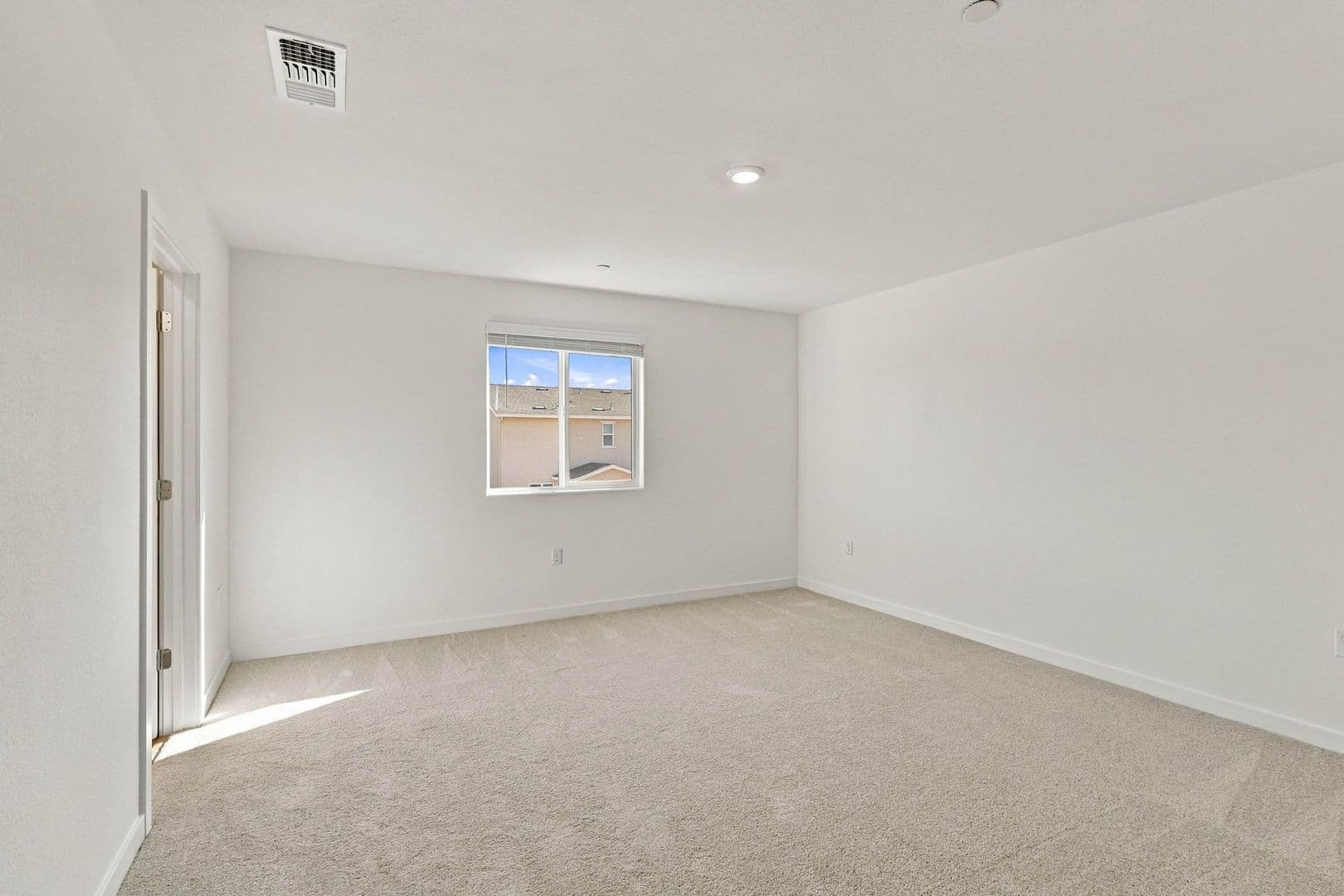 12608 Hereford Avenue 34 of 48