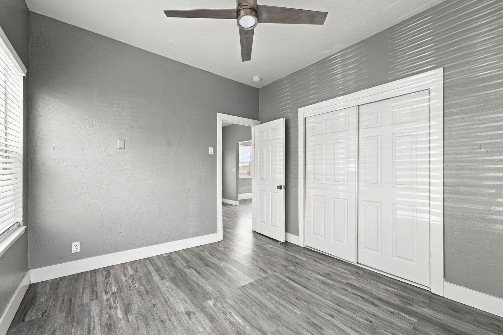 2982 26th Ave 27 of 36