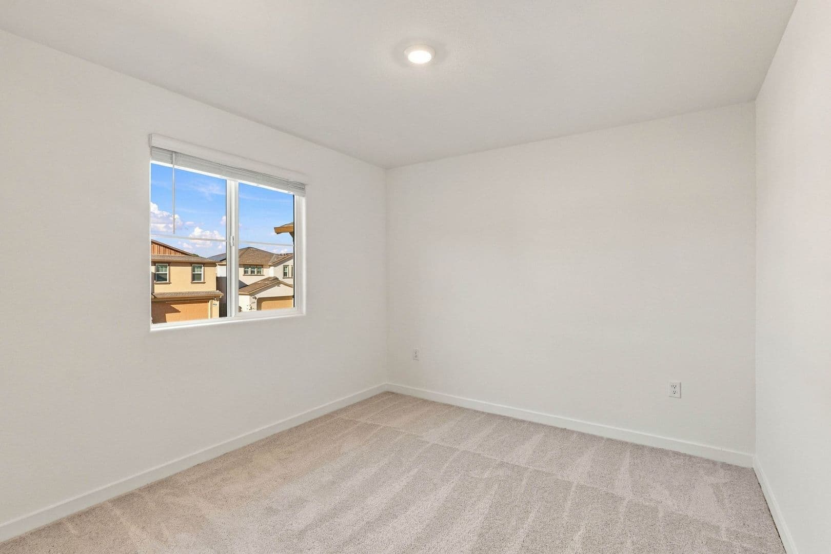 12608 Hereford Avenue 30 of 48