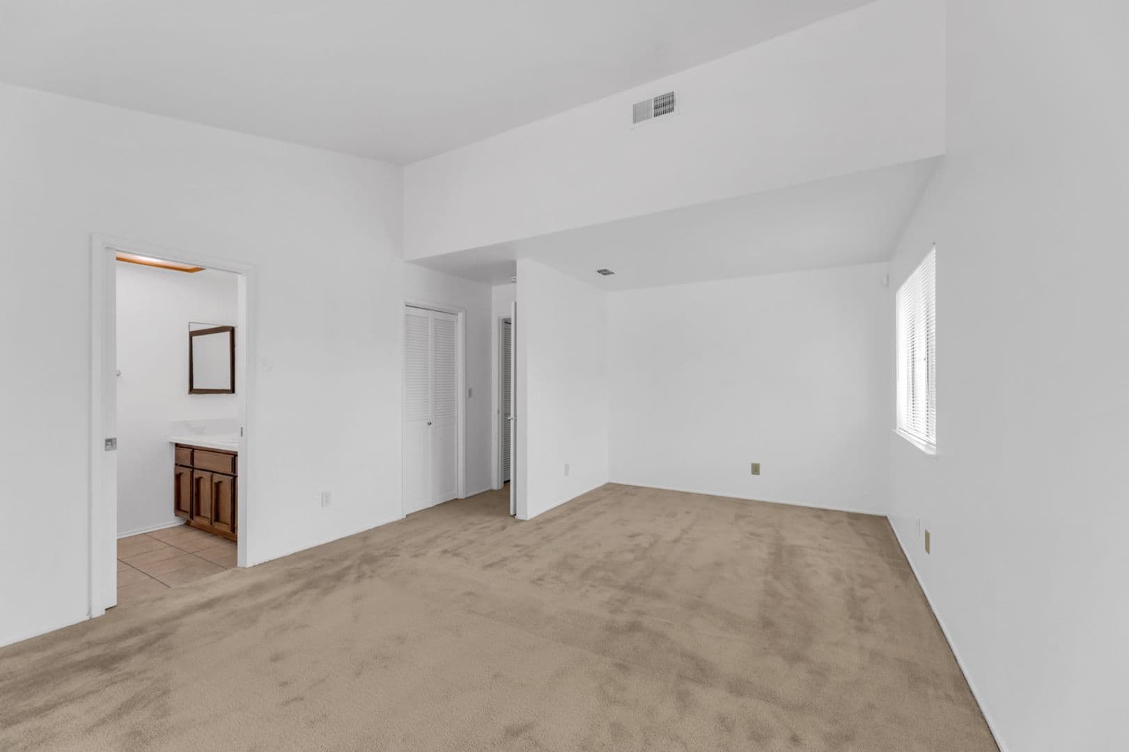 8327 Trimmer Way 11 of 38