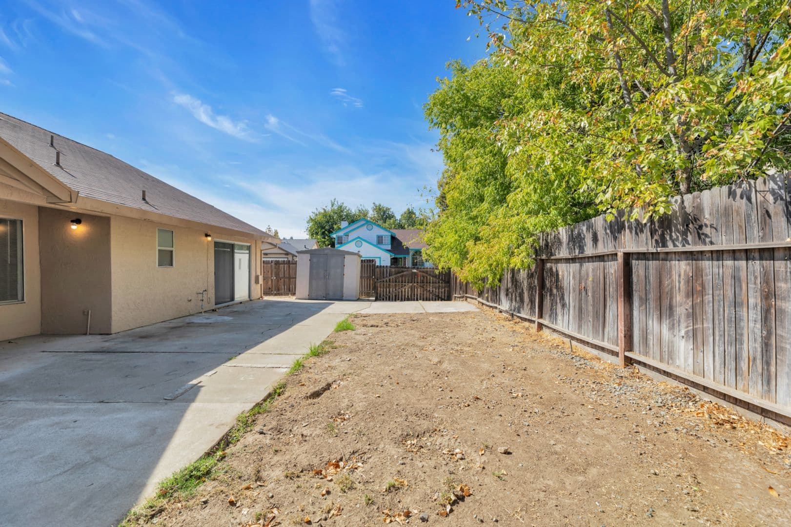 8327 Trimmer Way 2 of 38