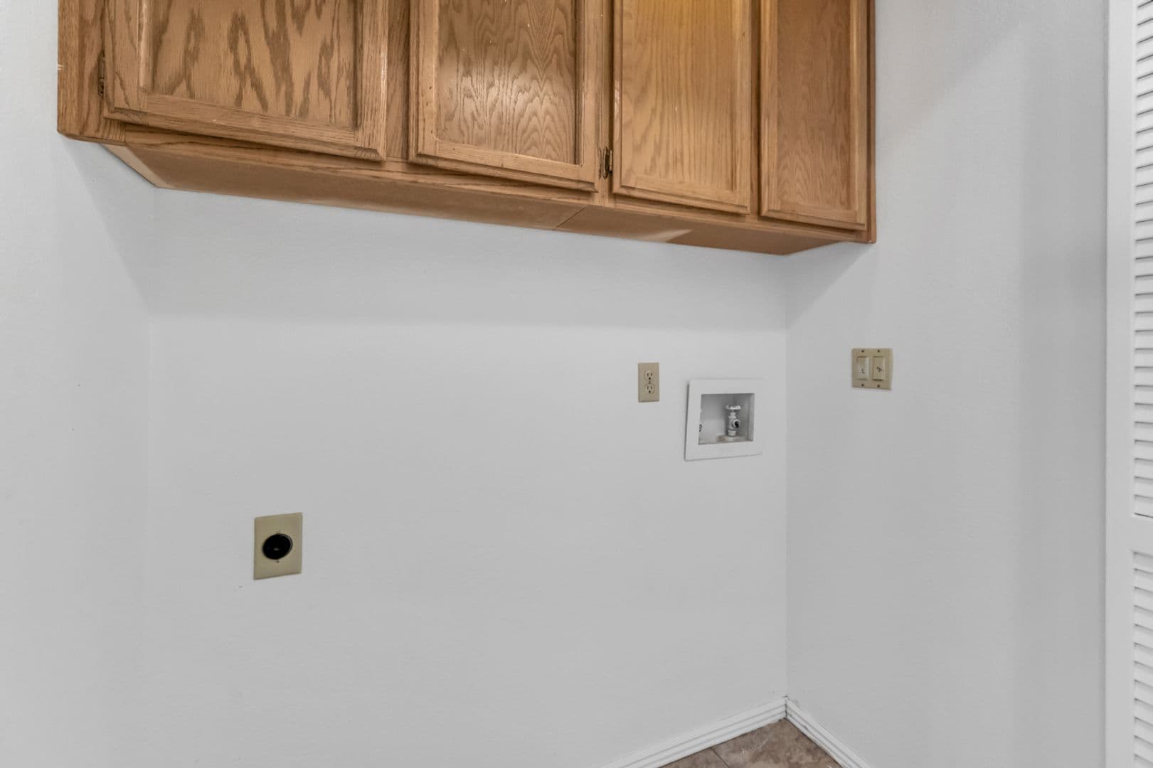 8327 Trimmer Way 9 of 38