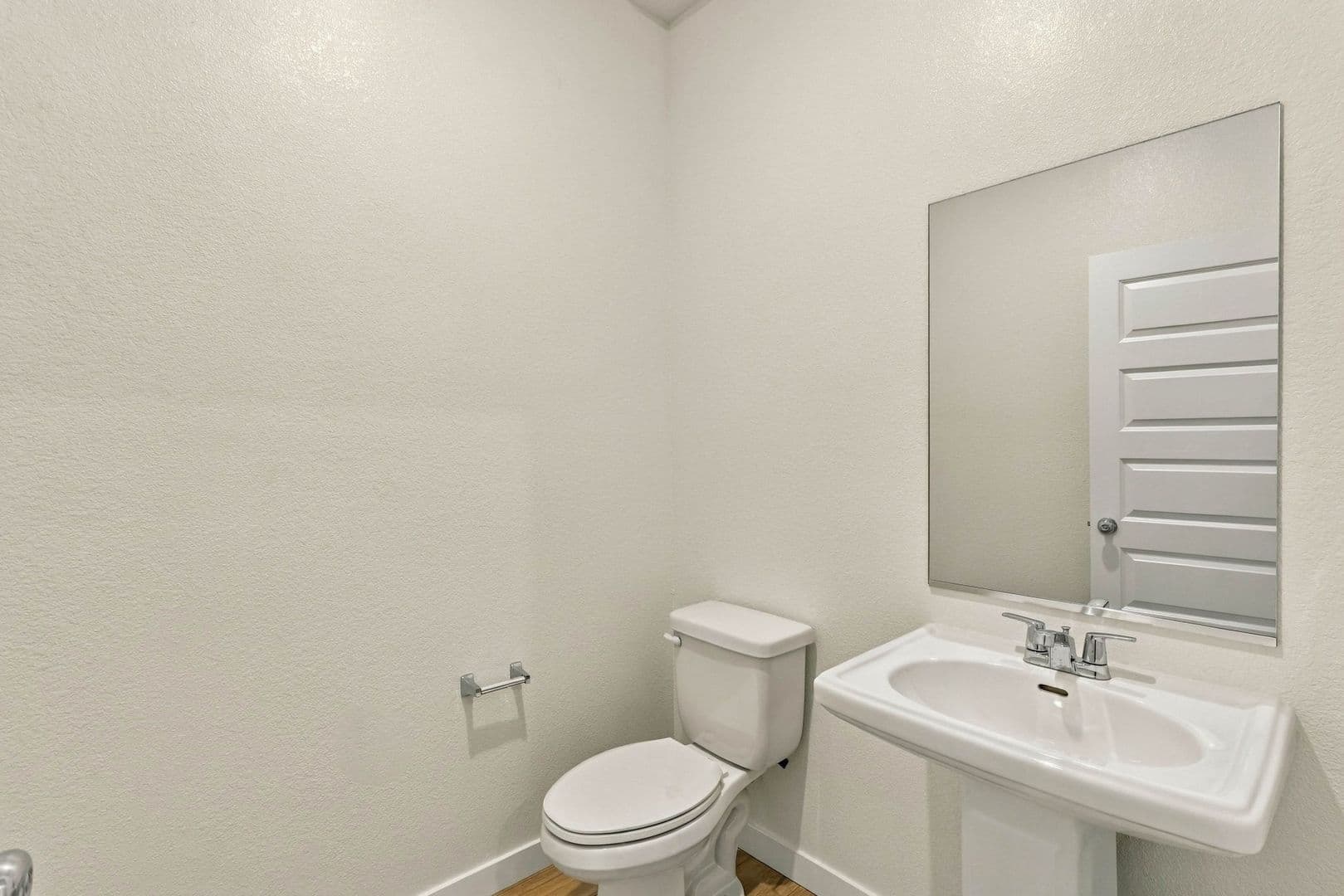 12608 Hereford Avenue 39 of 48