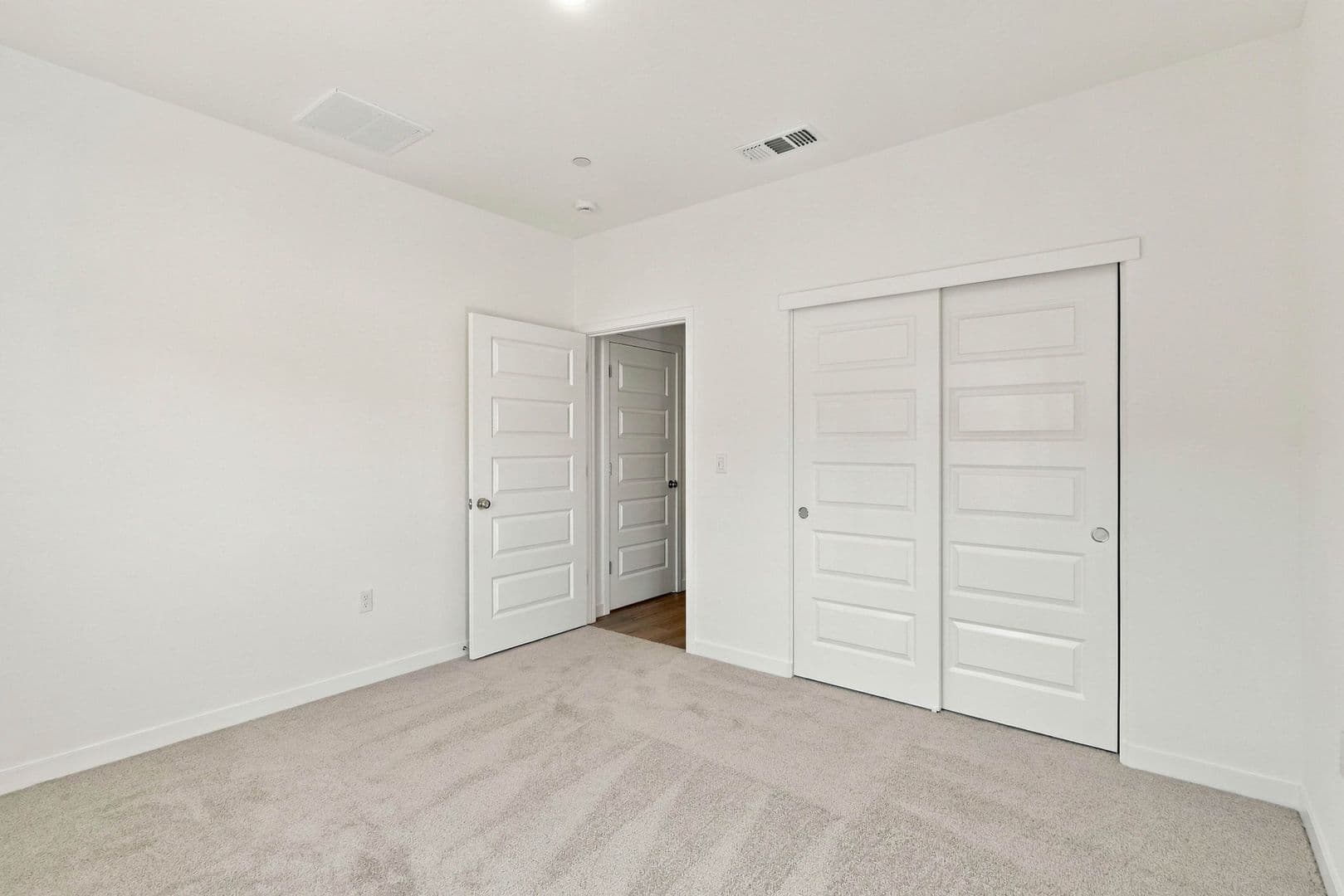 12608 Hereford Avenue 26 of 48