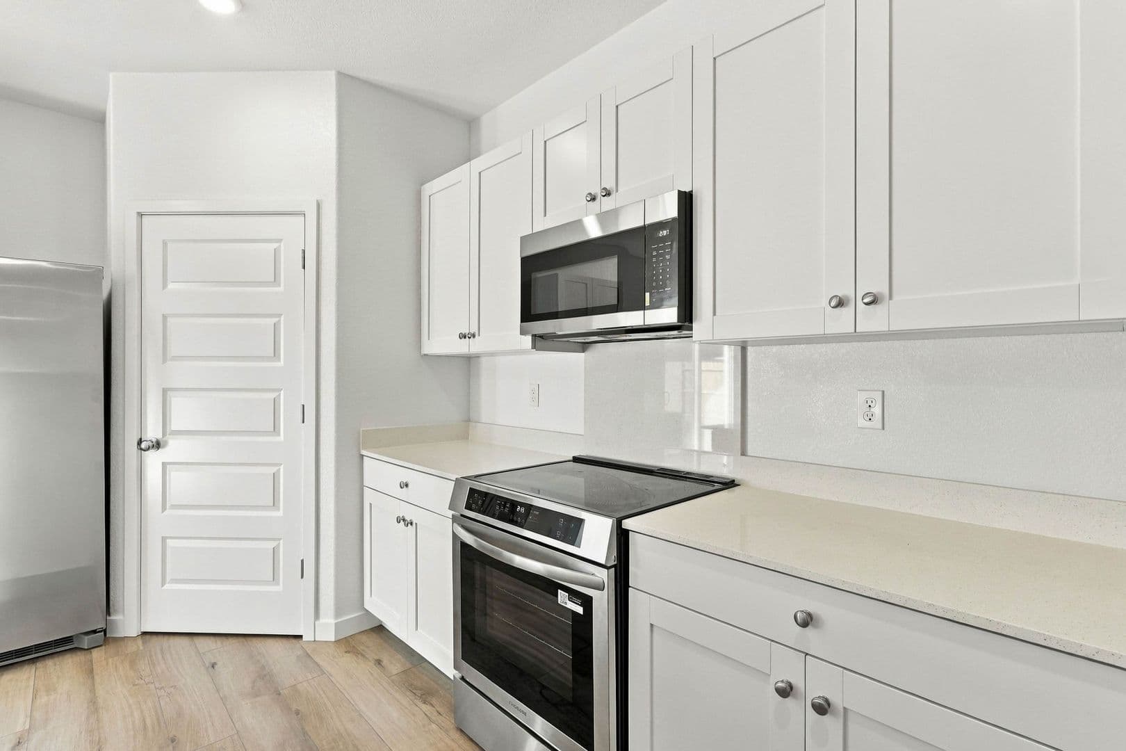 12608 Hereford Avenue 13 of 48