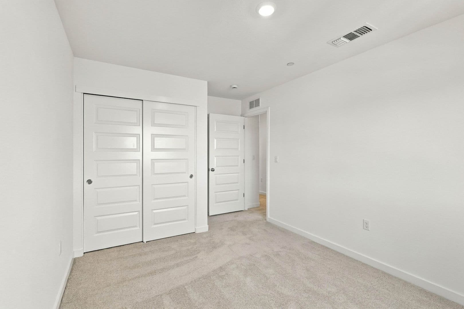 12608 Hereford Avenue 33 of 48