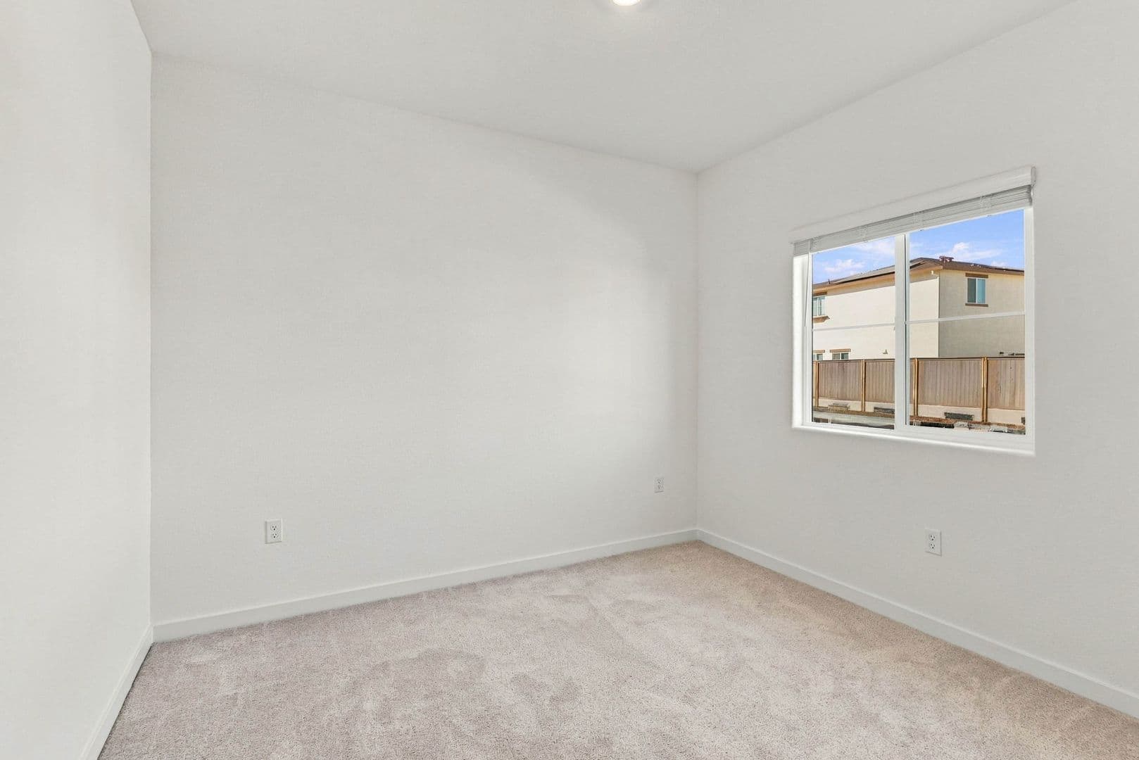 12608 Hereford Avenue 23 of 48