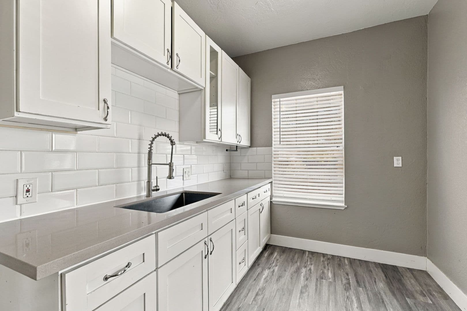 2982 26th Ave 8 of 36