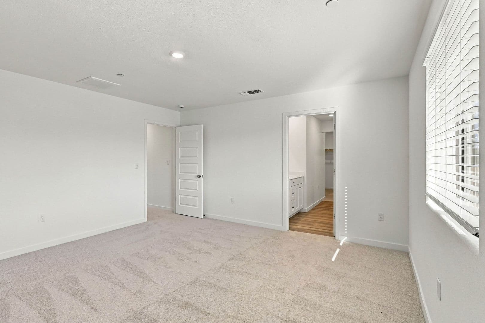 12608 Hereford Avenue 29 of 48