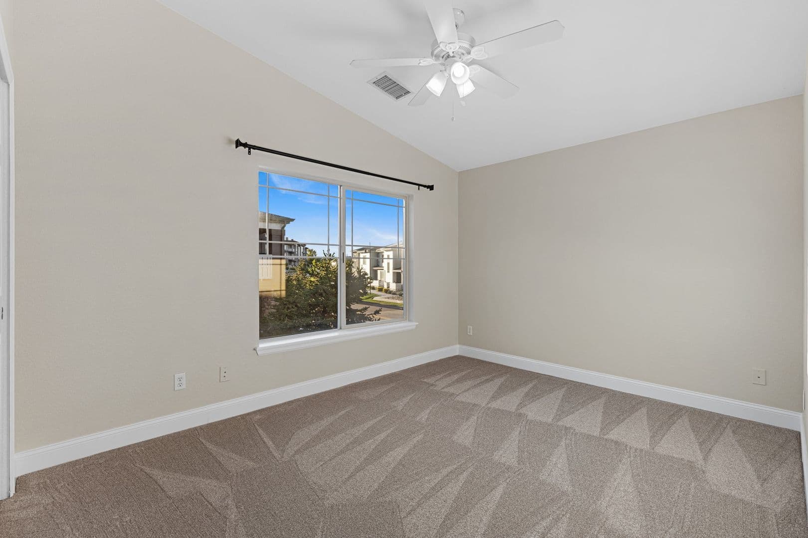16687 Las Ramblas Lane 18 of 29