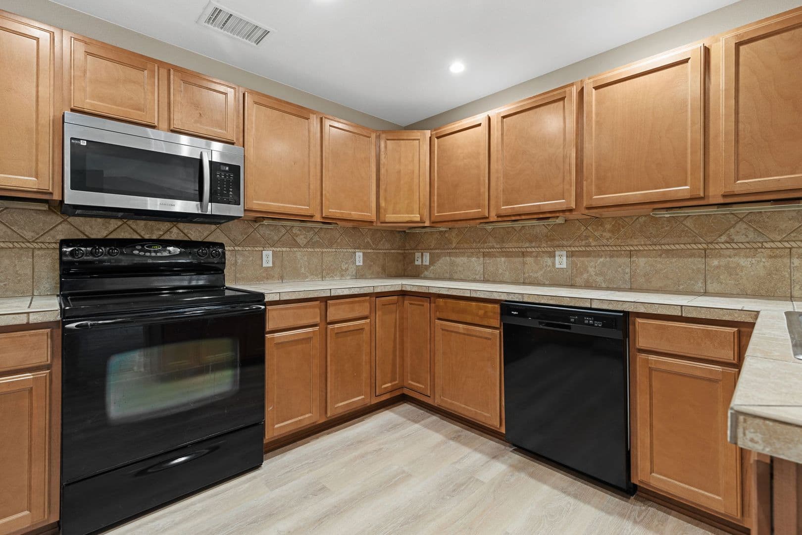 16687 Las Ramblas Lane 6 of 29